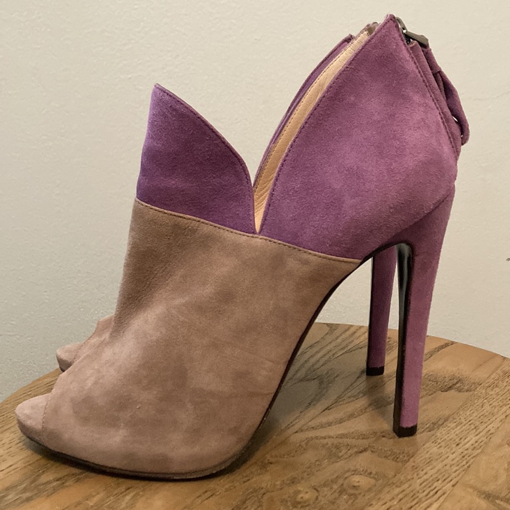 Giorgio Armani Purple x Tan High Heels Size 37 (US 6.5) - Picture 3 of 13